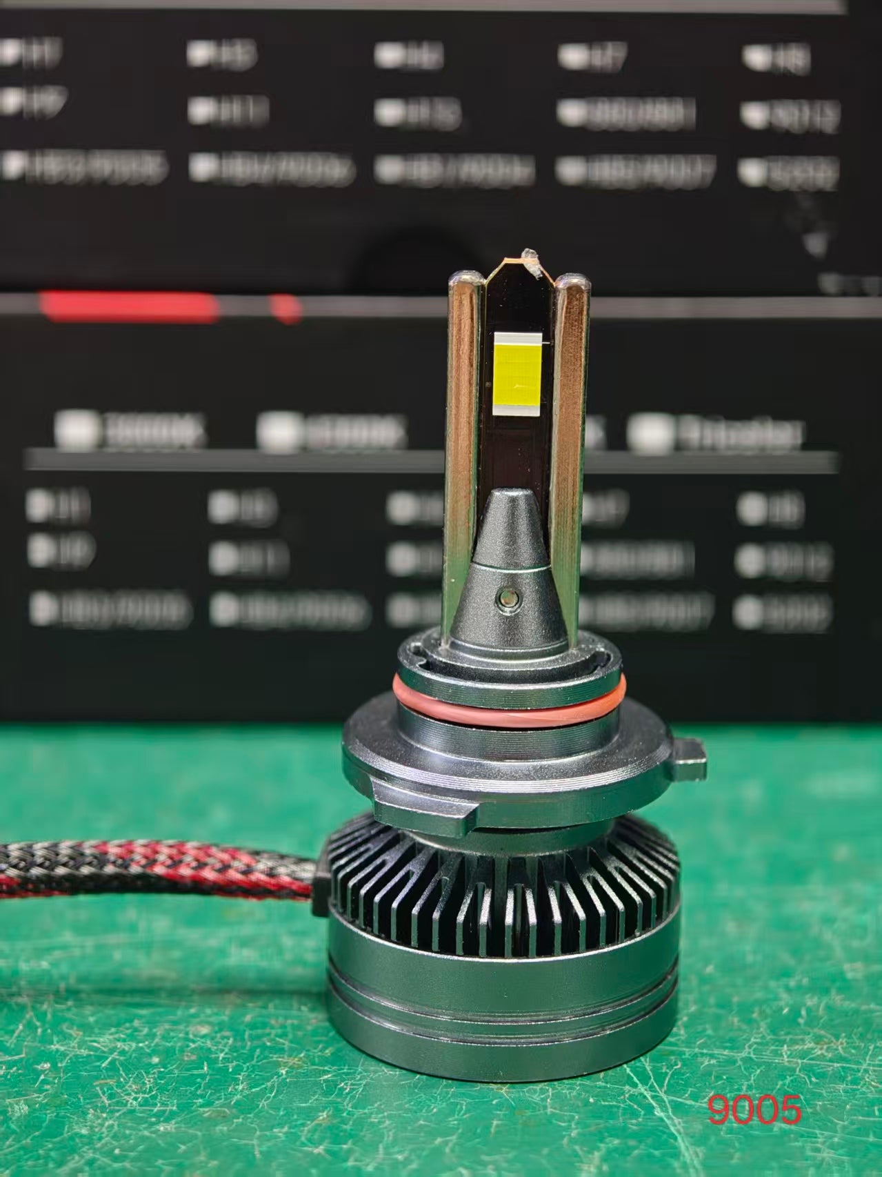 HI H7 H4 Đèn LED công suất cao 6000LM 6000K Rõ ràng na Đèn pha Cài đặt dễ dàng mà không cần công cụ, ánh sáng mạnh tập trung chiếu xạ siêu rõ ràng, phạm vi siêu xa hơn 200 mét, công nghệ dẫn nhiệt