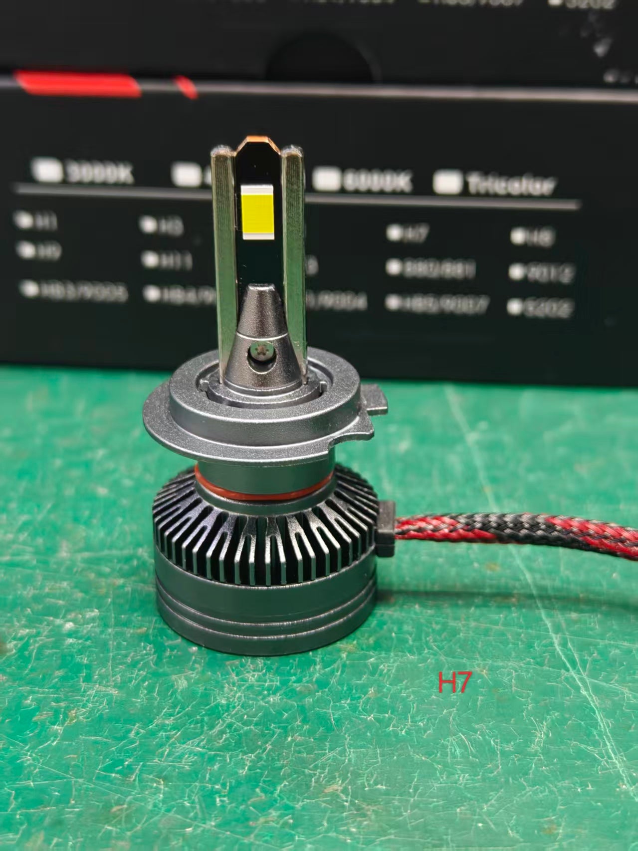 HI H7 H4 Đèn LED công suất cao 6000LM 6000K Rõ ràng na Đèn pha Cài đặt dễ dàng mà không cần công cụ, ánh sáng mạnh tập trung chiếu xạ siêu rõ ràng, phạm vi siêu xa hơn 200 mét, công nghệ dẫn nhiệt